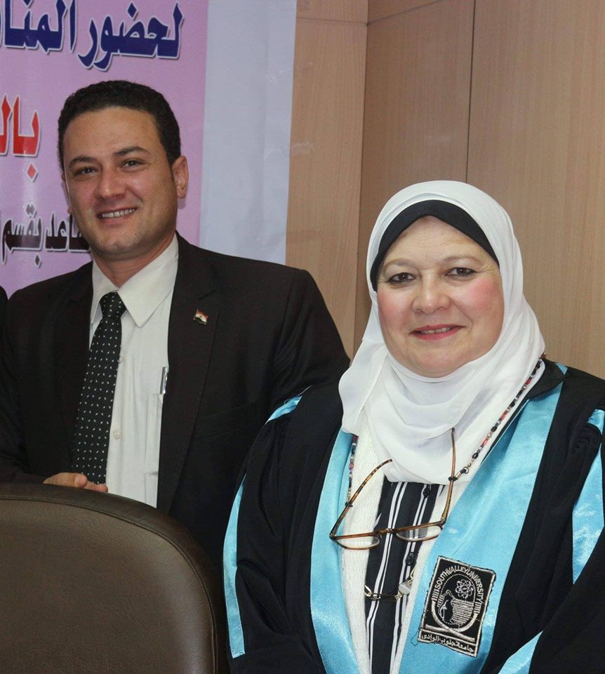 رئيس قسم العلاقات العامة بإعلام الأزهر يهنئ الدكتورة حنان جنيد لتعيينها مديرًا لمركز بحوث ودراسات المرأة والإعلام