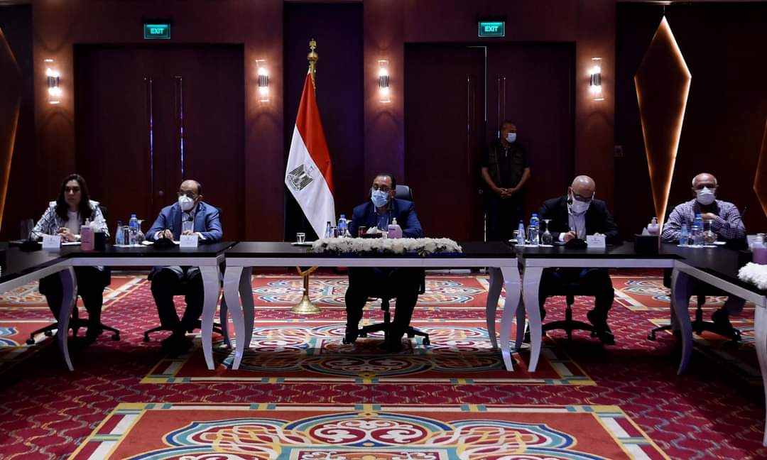 رئيس الوزراء يلتقي نواب محافظة دمياط ويستمع لمقترحاتهم لتطوير الخدمات المقدمة للمواطنين