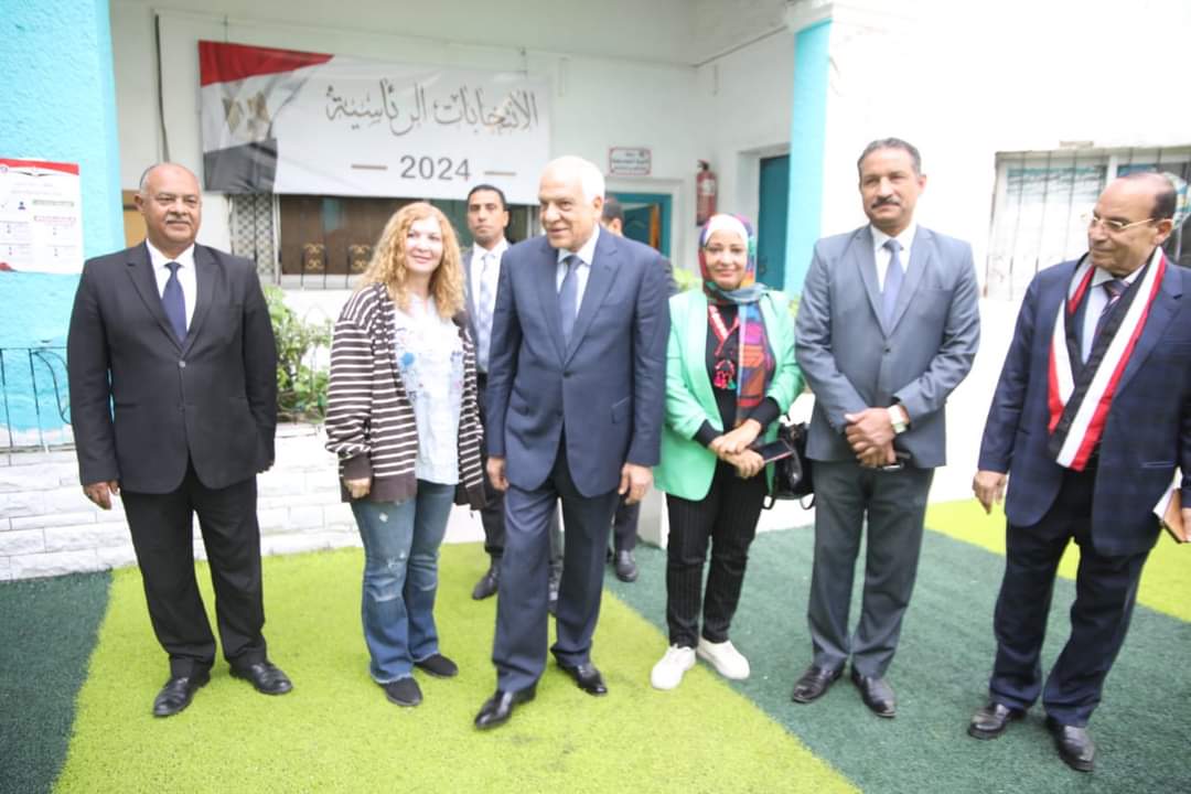 محافظ الجيزة يتفقد عدد من مقار اللجان الانتخابية