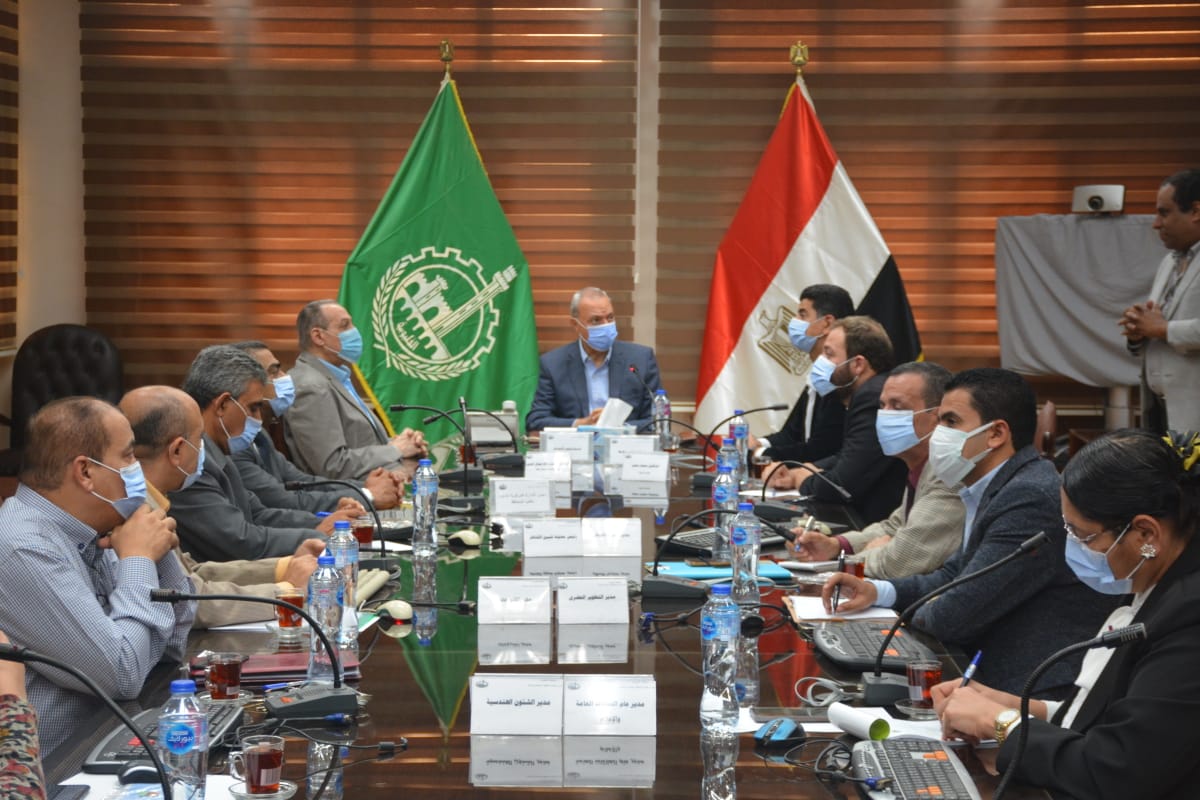 محافظ القليوبية يناقش الرسومات التنفيذية لمشروع إنشاء بوابة مدينة شبين القناطر ضمن مشروع إنشاء بوابات حضارية على مداخل المدن