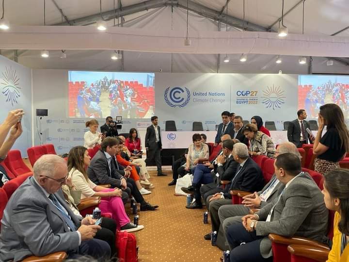 وزير التنمية المحلية يلتقي وفدًا من الوزراء المعنيين بملفات الزراعة والبيئة والطاقة ومحافظين الشمال الارجنتيني