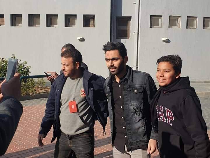 حسين الشحات يصل إلي مقر الأهلي بالجزيرة