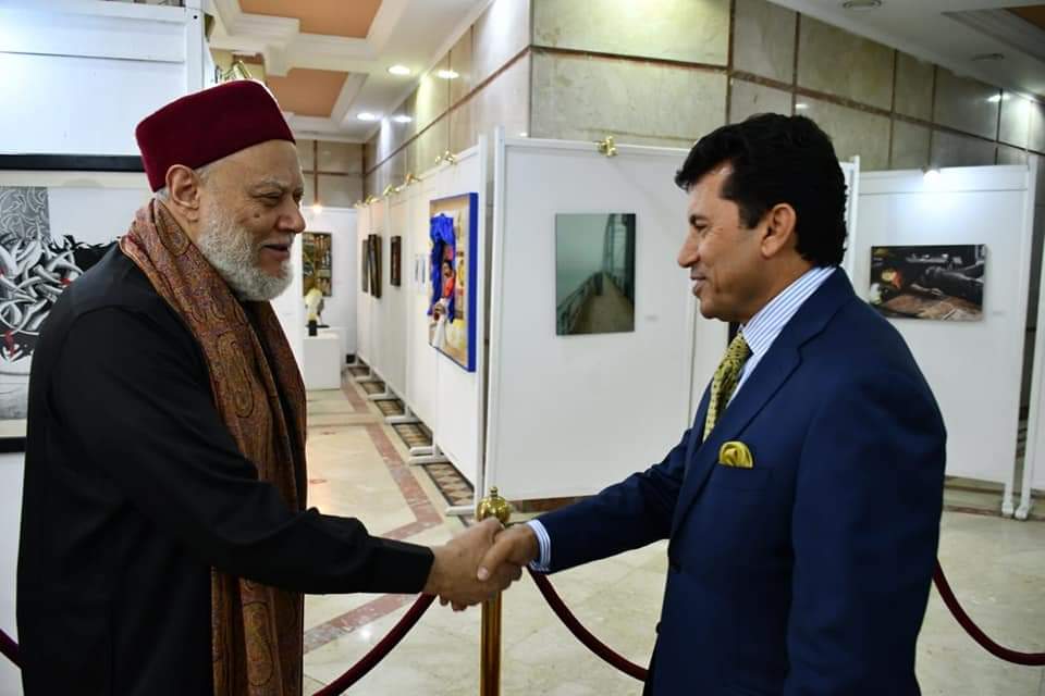 صبحي وجمعة يشهدان توقيع مذكرة تفاهم لتنفيذ برامج تنمية مستدامه بمركز شباب الأماميين والتونسي