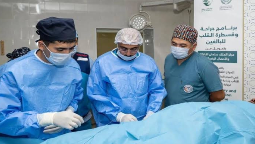 سلمان للإغاثة ينفذ برنامج طبي لجراحة القلب المفتوح في قيرغيزستان