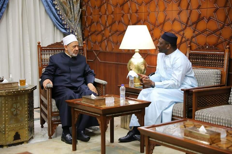 شيخ الأزهر يستقبل الأمين العام لمجمع الفقه الإسلامي الدولي 