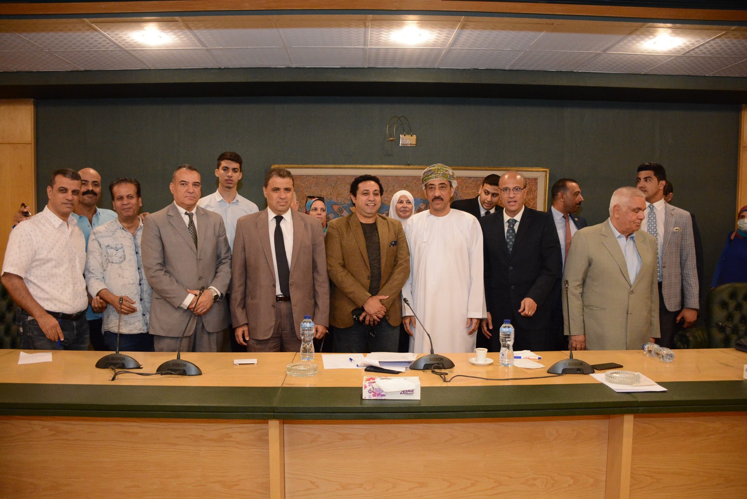 لجنة الشئون العربية بنقابة الصحفيين تستضيف سفير سلطنة عمان بالقاهرة