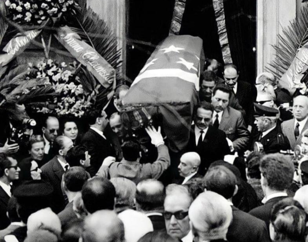 من قتل الملك فاروق؟!