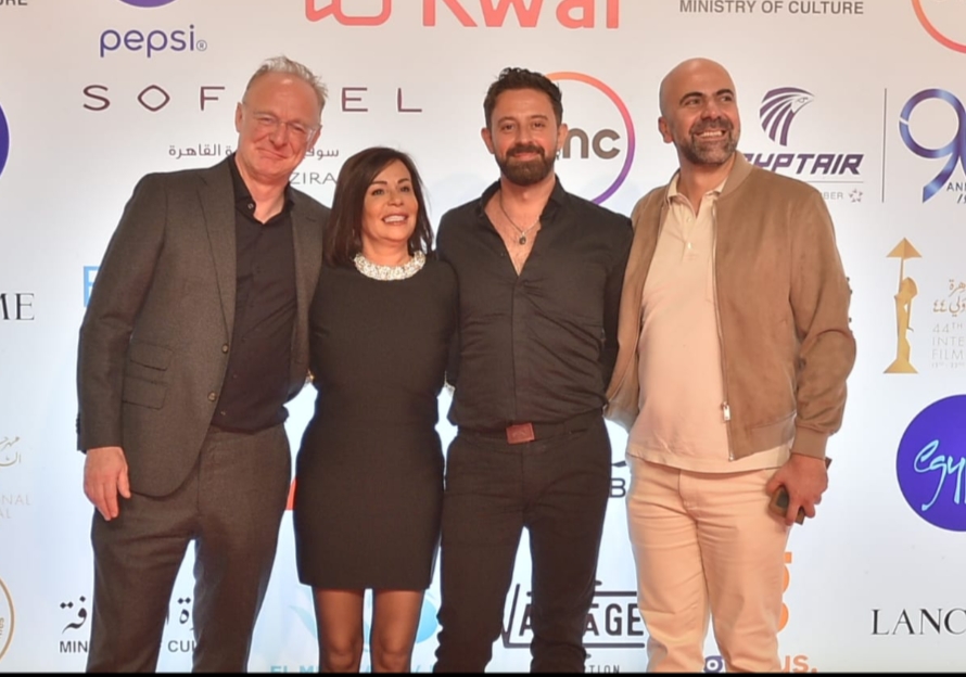 "علَم" يحصد جائزة الهرم الذهبي لأحسن فيلم بالمسابقة الدولية في مهرجان القاهرة