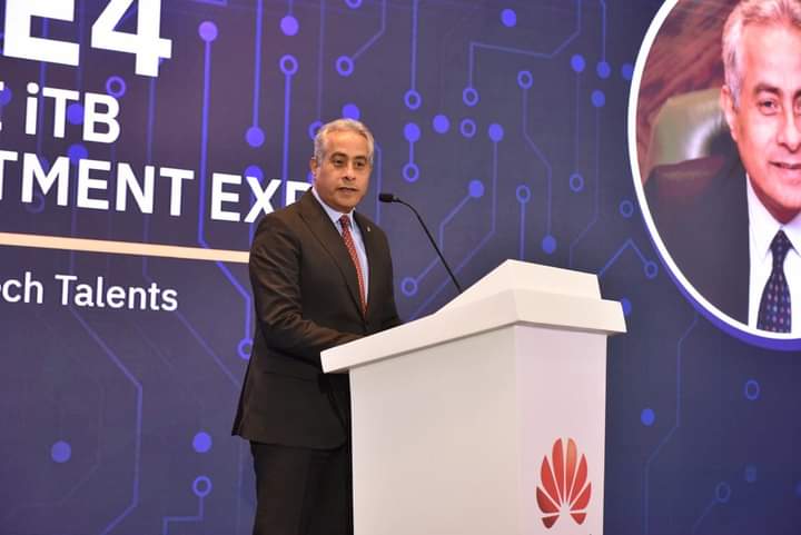 شحاتة يفتتح ملتقى توظيف يوفر فرص عمل في 70 شركة اتصالات وتكنولوجيا معلومات