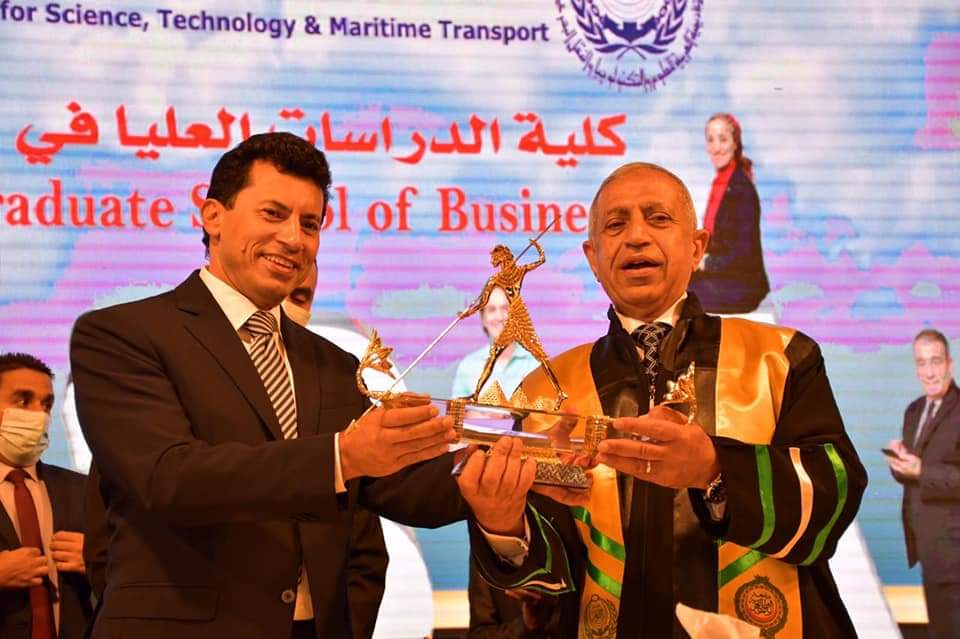 وزير الرياضة يشهد تكريم الأكاديمية العربية لأبنائها الطلاب الحاصلين علي ميداليات في دورة الألعاب الأولمبية بطوكيو