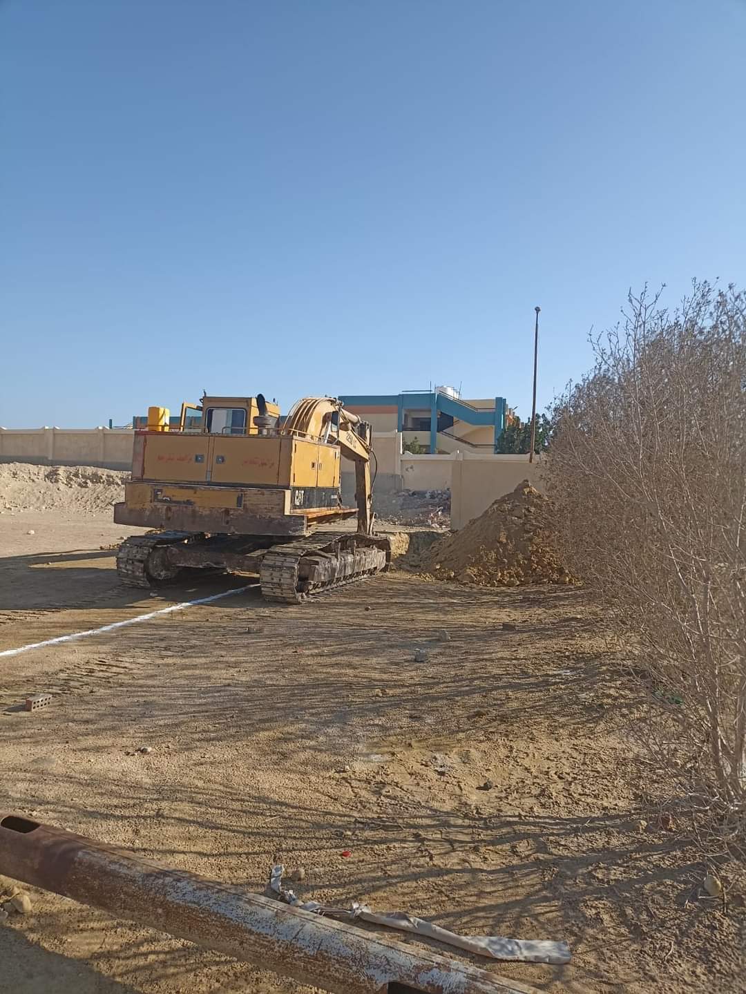 البدء في استكمال سور وغرف خلع ملابس نادي العربان الرياضي بمدينة الغردقة