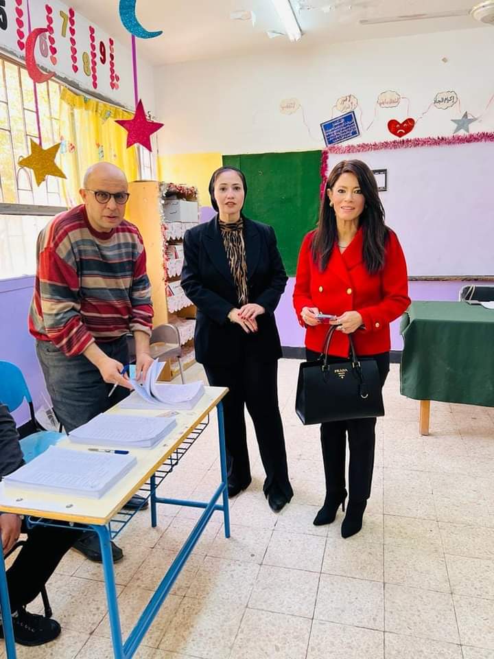 الدكتورة رانيا المشاط وزيرة التعاون الدولى تدلى بصوتها فى الانتخابات الرئاسية بالقاهرة الجديدة