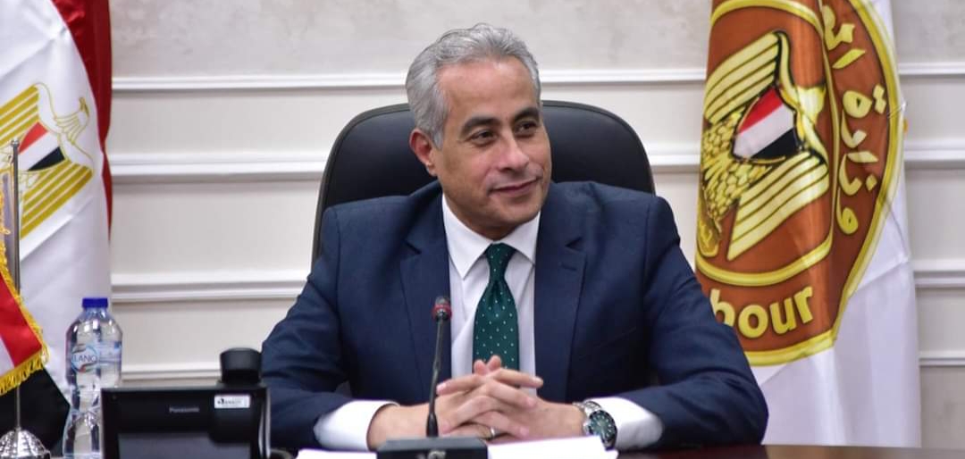 وزير العمل: الخميس المقبل إجازة مدفوعة الأجر للعاملين بالقطاع الخاص بمناسبة عيد تحرير سيناء ..