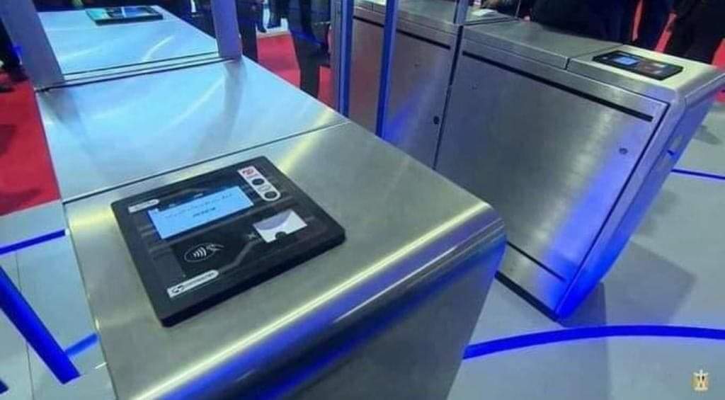 ماكينات عبور الركاب الجديدة المخصصة للسكك الحديدية صناعة مصرية