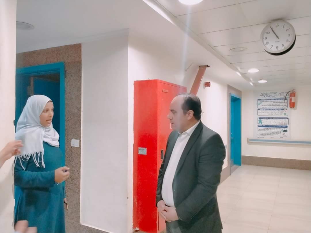 في زيارة مفاجئة...وكيل صحة سوهاج يحيل 4 أطباء للتحقيق بمستشفى المراغة بسوهاج 