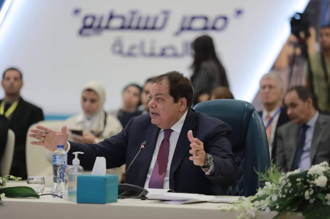 أبو العينين :  المناخ الاستثماري فى مصر أصبح جاذبًا للاستثمار بعد أن تغلب على العقبات التي عاني منها