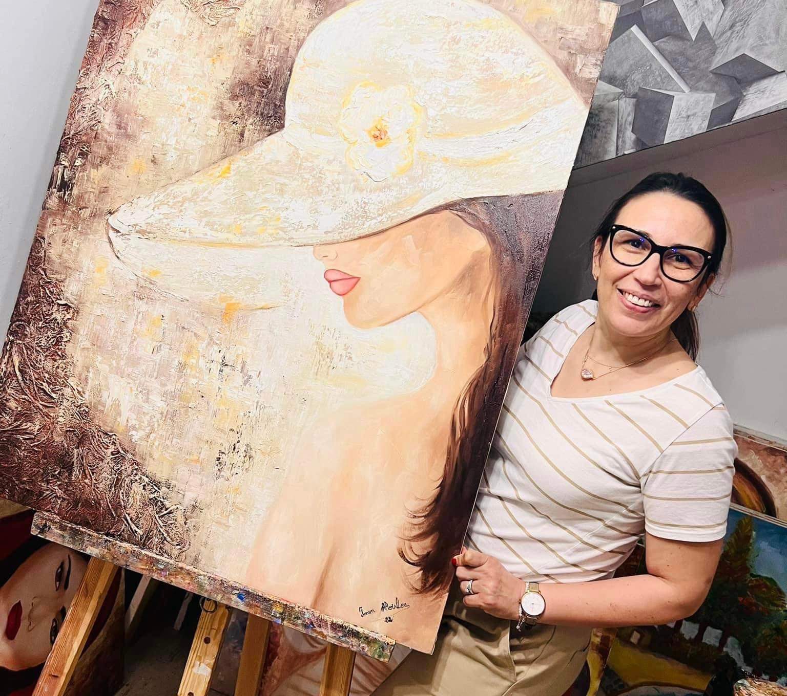 الدكتورة في القانون إيمان علولو ترسم   "أصالة نضال المرأة العربيّة"