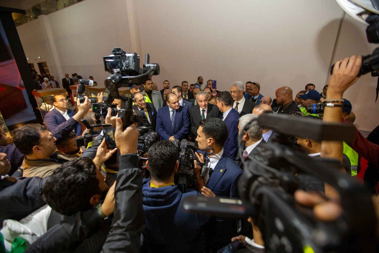 نيبو 2:  35 عارضا و500 زائرا و 100 مشتر دولي من 18 دولة وإجمالي عدد الزوار يتخطي 7 الاف زائر .