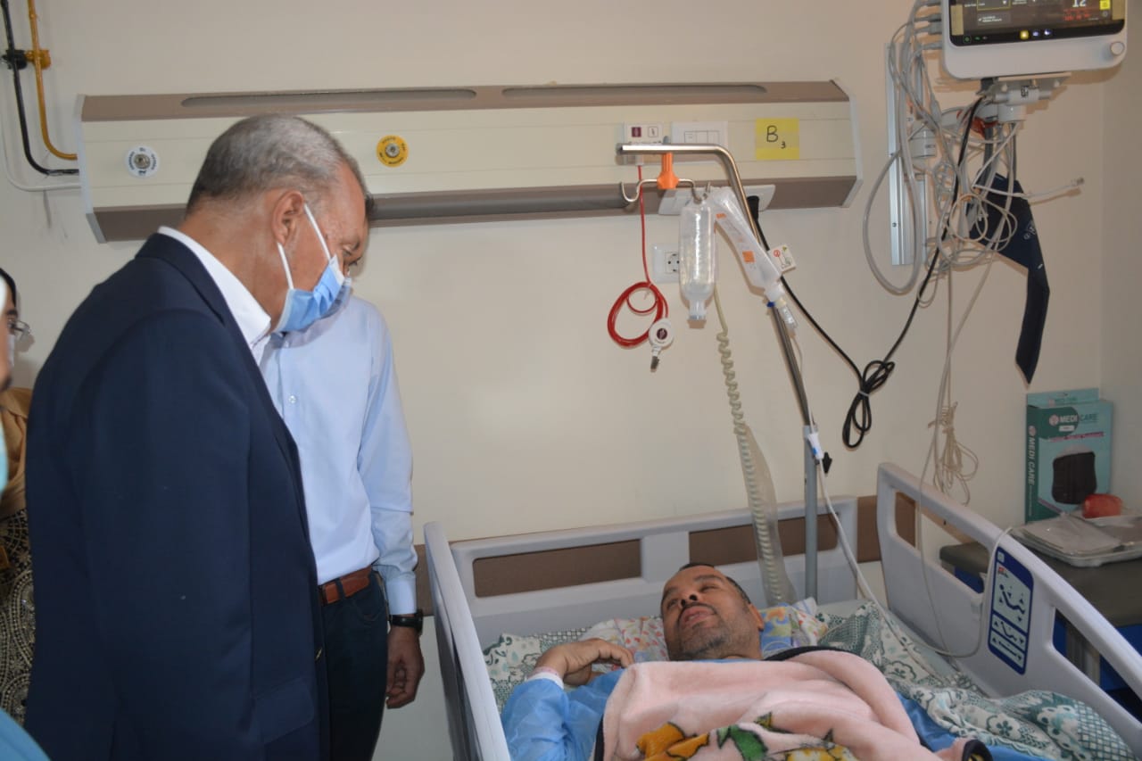 محافظ القليوبية يتفقد مستشفى بنها التعليمي وحميات بنها للاطمئنان على الخدمات المقدمة وتوافر الأدوية ومتابعة أعمال التطوير