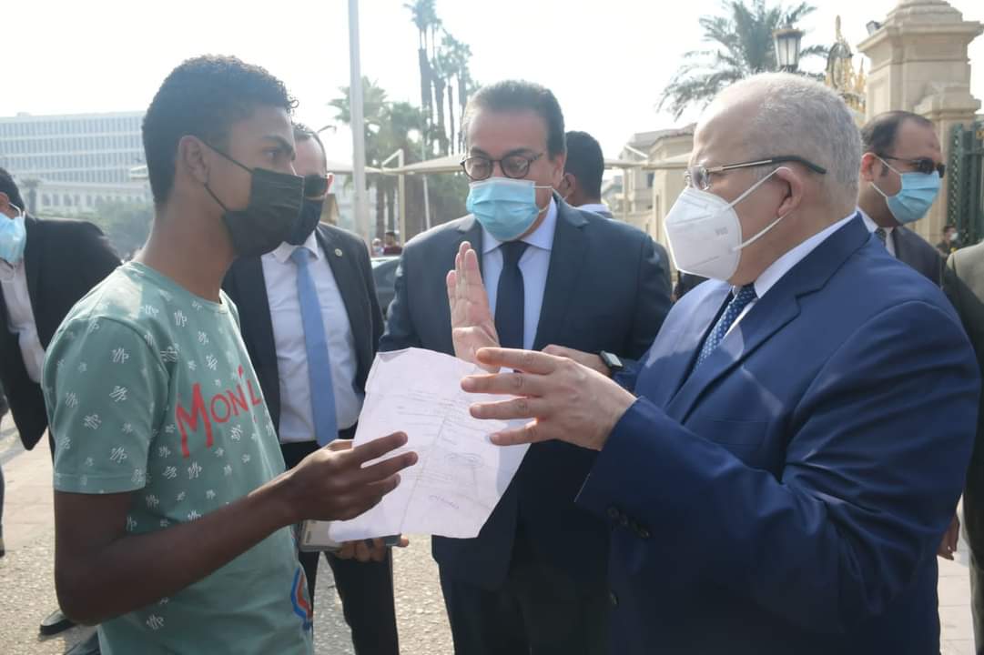 جامعة القاهرة وعين شمس تطلقان قرار منع دخول الطلاب غير الملقحين
