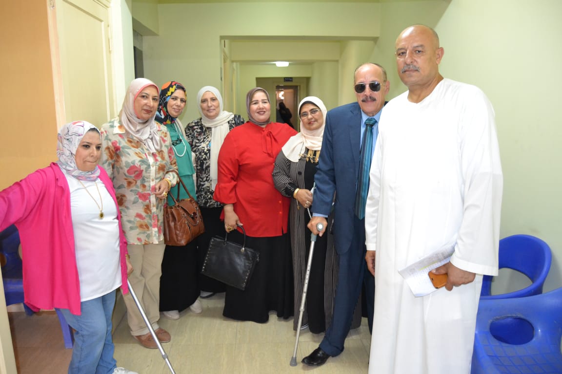 بالصور: تسليم 31 جهاز تعويضى بتكلفة 370 ألف جنيه ضمن قافله طبية بنادى متحدى الإعاقة بدمنهور 