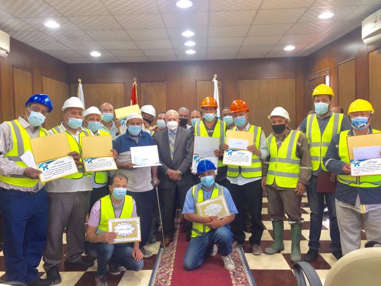 بالصور: تكريم الموظف المثالي لمياه القليوبية