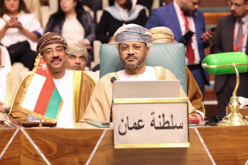 وزير الخارجية العماني...السلطنة ترحب بعودة سوريا للجامعة العربية 