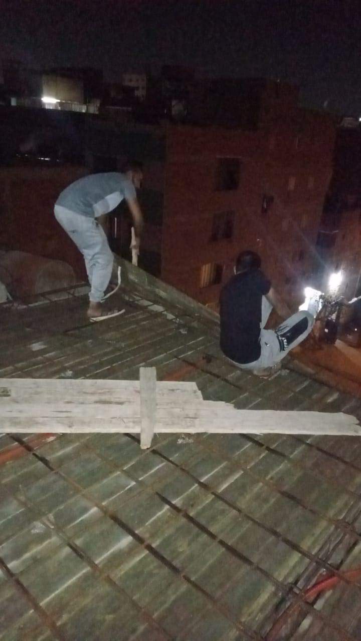 الأجهزة التنفيذية بحى شرق تستمر فى التصدى لأعمال البناء المخالفه ورصد حاله بناء بدون ترخيص قبل الصبة الخرسانية وتقوم بفك الشدة الخشبية واتخاذ الإجراءات ورصد حالة بناء بدون ترخيص قبل القانونية 