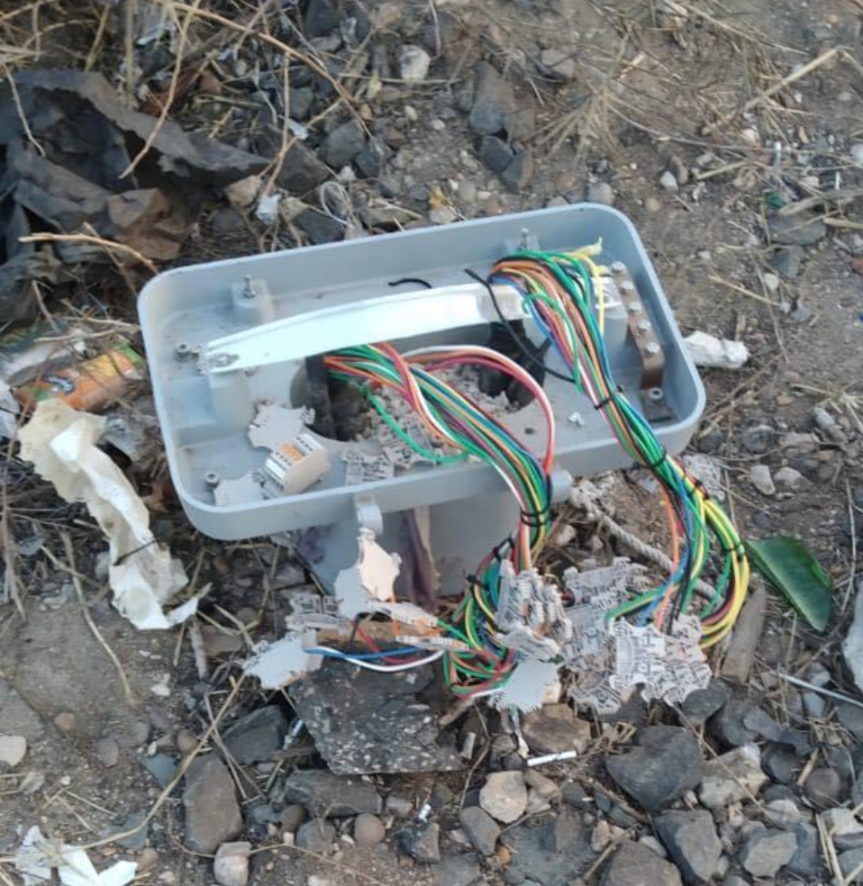 السكة الحديد: تأخيرات القطارات بأسباب قيام بعض الخارجين عن القانون  بسرقة بعض من صناديق الإشارات