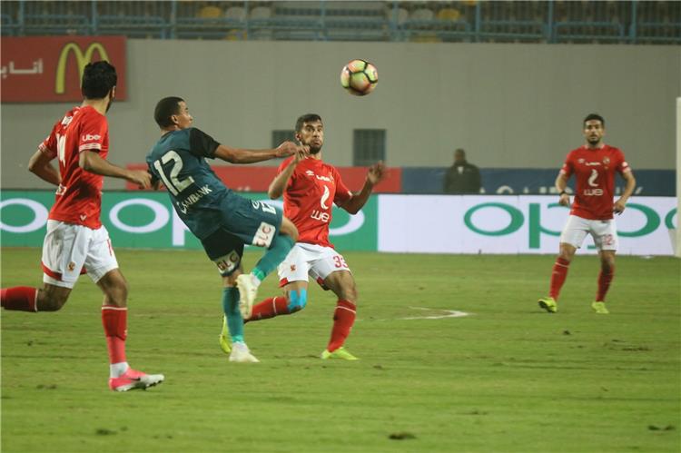 الأهلى يعزز صدارته للدورى بثنائية نظيفة فى إنبى