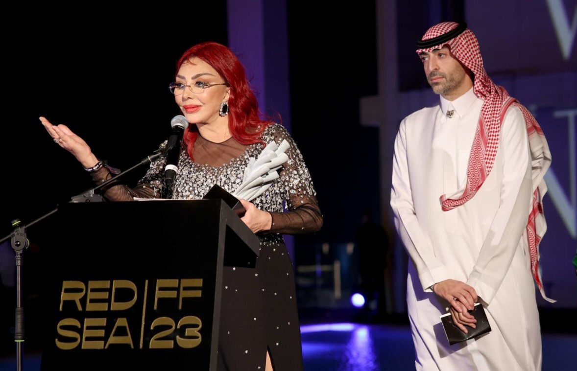 تكرم نجمة مصر الأولي الشاشة المصرية نبيلة عبيد بمهرجان البحر الأحمر السينمائي الدولي