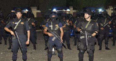 الأمن العام يداهم منطقة السحر والجمال.. ويضبط خارجين عن القانون