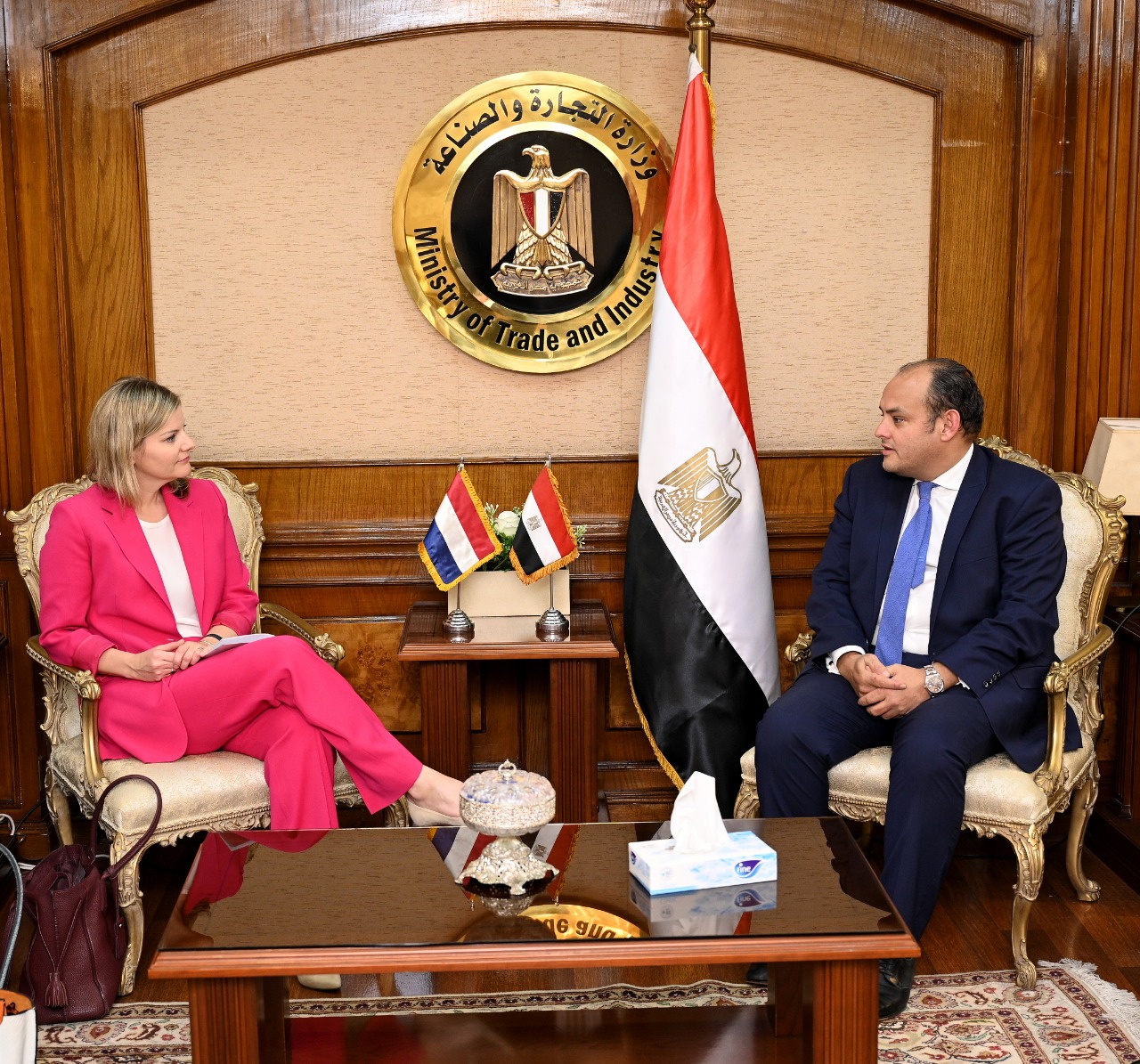 سمير: تعزيز التعاون التجاري والاستثماري بين مصر وهولندا في مجالات عدة