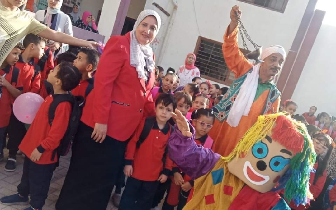 تعليم البحيرة...إحتفالات بالمدارس وسط فرحة من التلاميذ بالعام الدراسى الجديد 