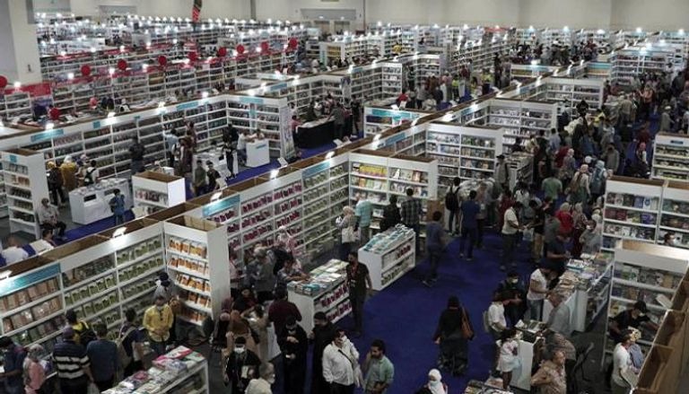 55 عام من القراءة.......معرض الكتاب ال55