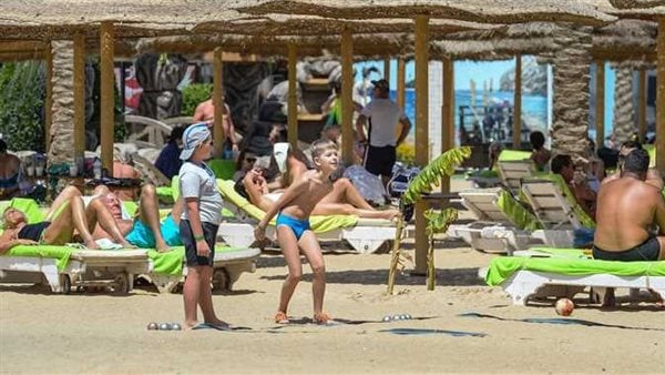 أزمة بين شركات السياحة و"المرشدين السياحيين" بالغردقة