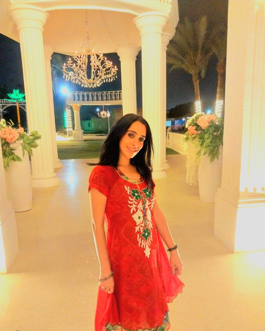 نهى اباظه تكتب مش نص كم