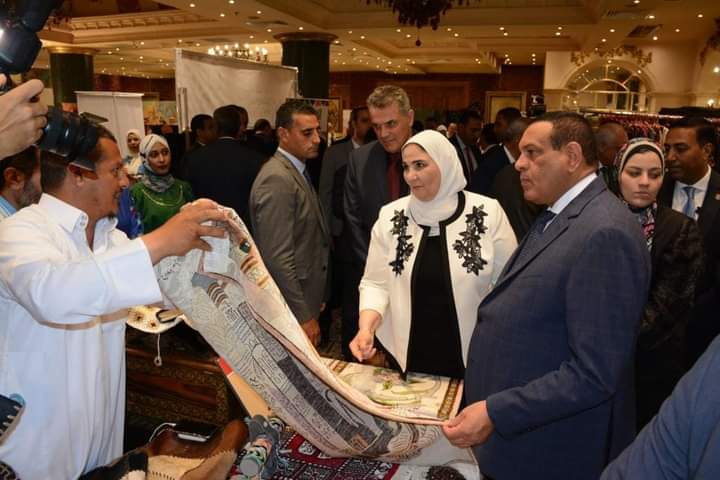 بحضور عـدد من المحافظين..  وزيرا التنمية المحلية والتضامن الاجتماعي يفتتحان معرض «أيادي مصر» للحرف اليدوية والتراثية
