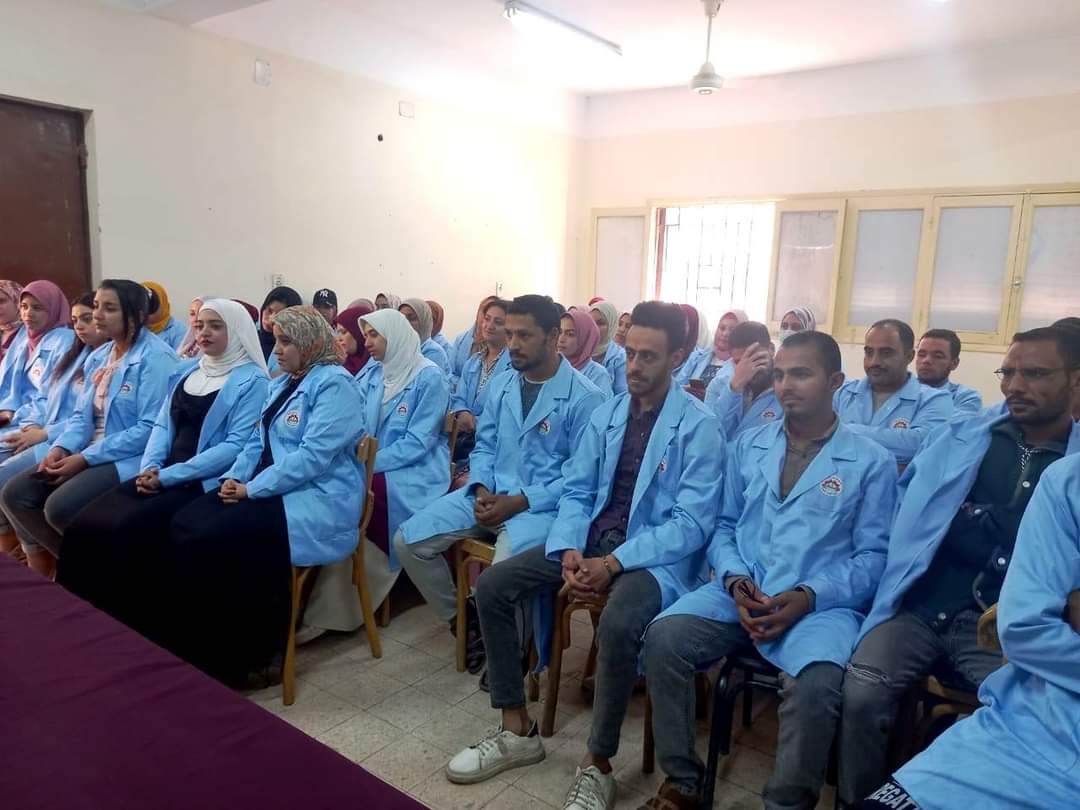 القوى العاملة تنظم 11 برنامج تدريبي على مهن يحتاجها سوق العمل بسوهاج