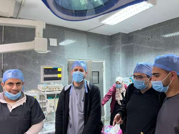 بنها الجامعى ينجح فى استخراج حبة " لب " من القصبة الهوائية لطفل 17شهرا