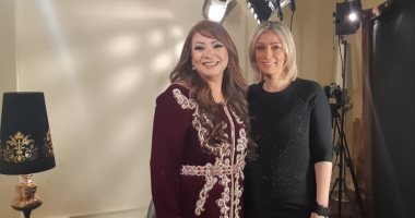 صور.. انتصار بالقفطان المغربى فى برنامج " عين " مع شيرين سليمان