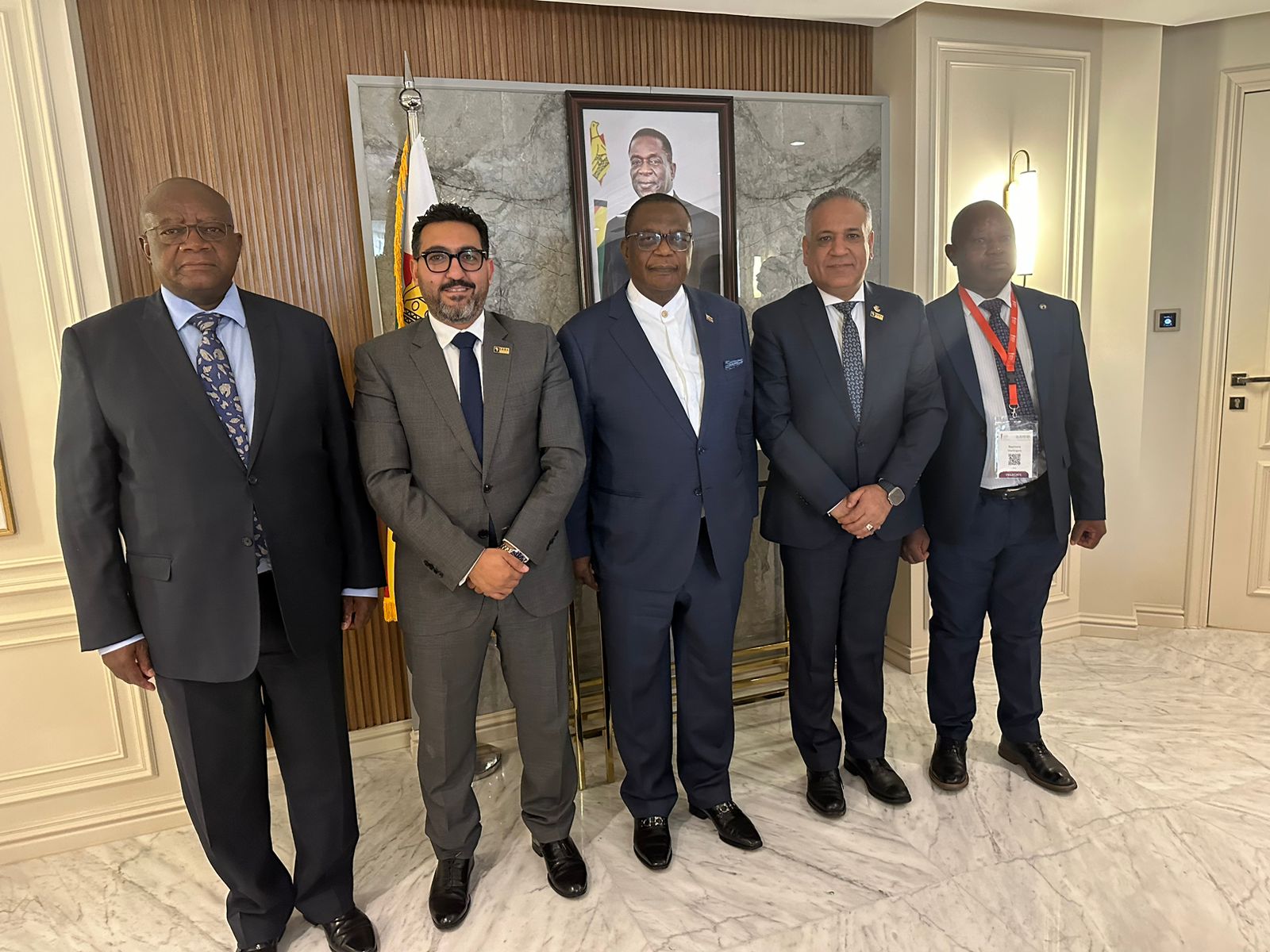 خلال لقاء نائب رئيس زيمبابوي برئيس جمعية رجال الأعمال المصريين الأفارقة