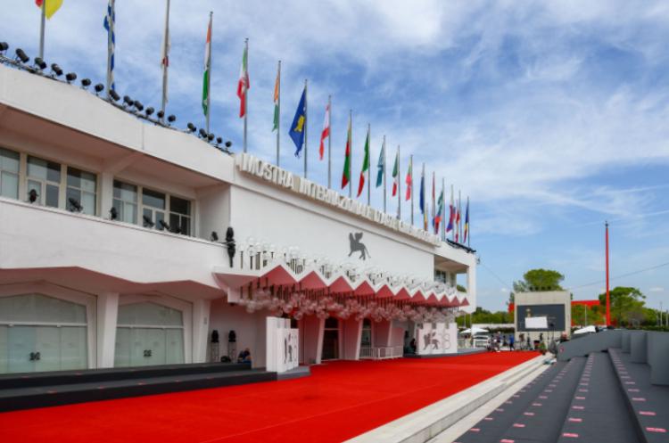 مؤسسة البحر الأحمر السينمائي تجدّد شراكتها مع برنامج "فاينل كت" التابع لجسر البندقية للإنتاج، للعام الثالث على التوالي وتواصل دعمها لحفل "أمفار" الخيري للمرة الرابعة