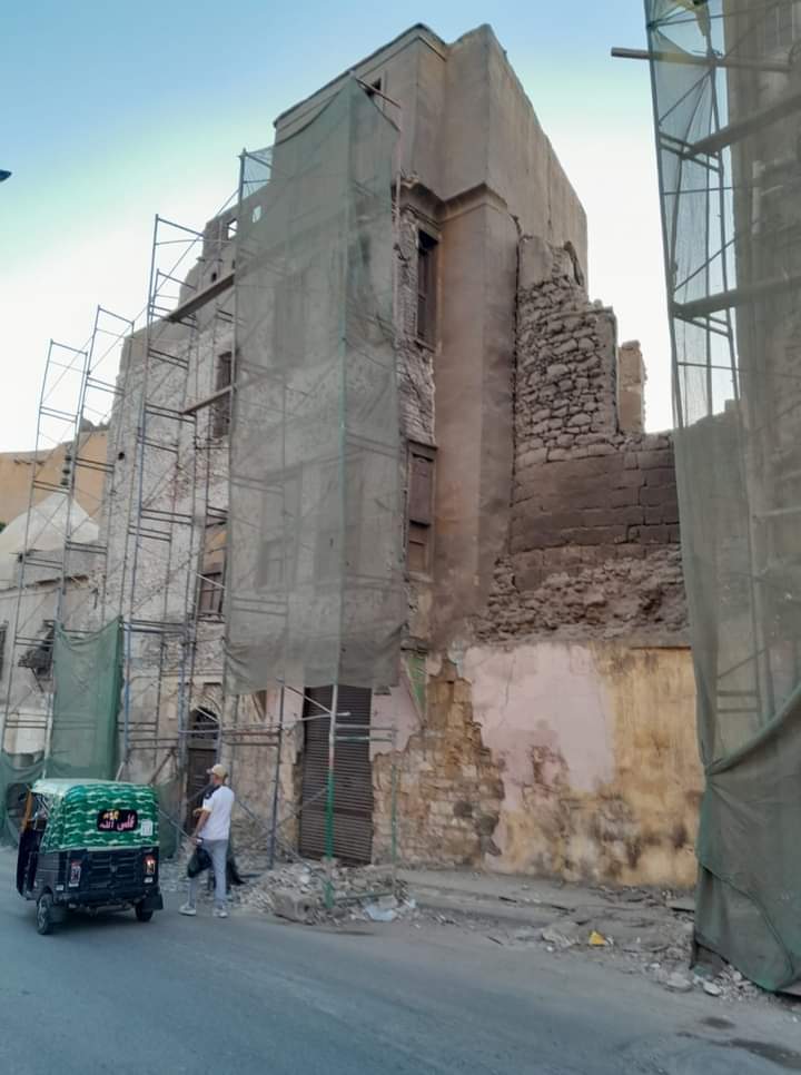 بقايا سور المدرسة الأشرفية وسور محمد على باشا