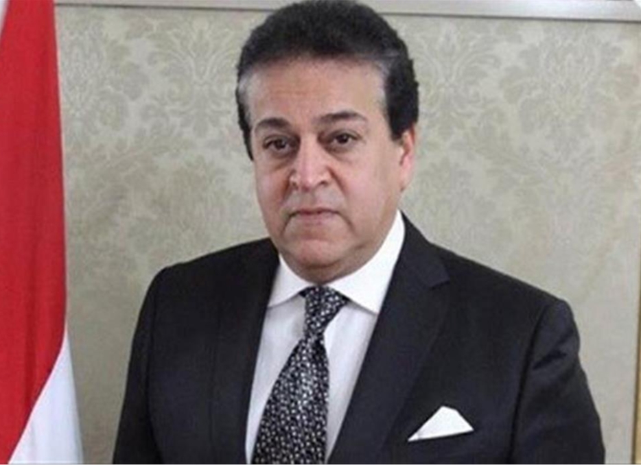 وزير التعليم العالي يطمئن على أحوال الطلاب المصريين الدارسين بالجامعات الأوكرانية