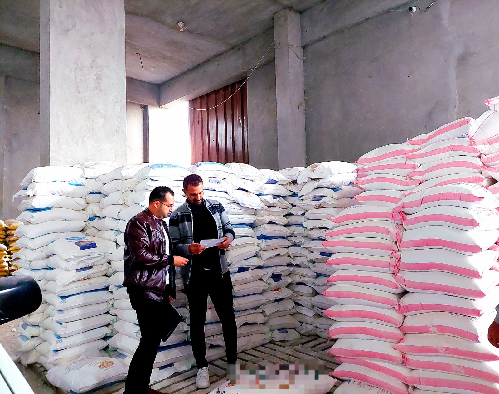 ضبط 7 طن دقيق مدعم و مكرونة خلال حملة تموينية بدمنهور 