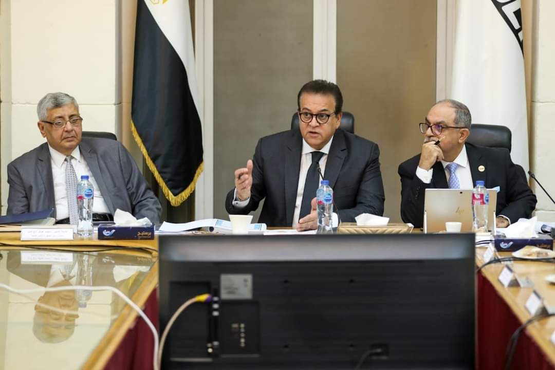 وزير الصحة: القيادة السياسية حريصة على توطين صناعة اللقاحات في مصر 