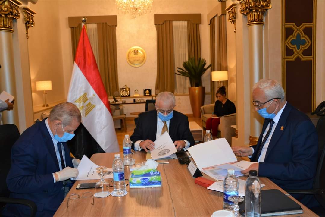 شوقي يقرر إلغاء مأموريات العاملين بالوزارة 