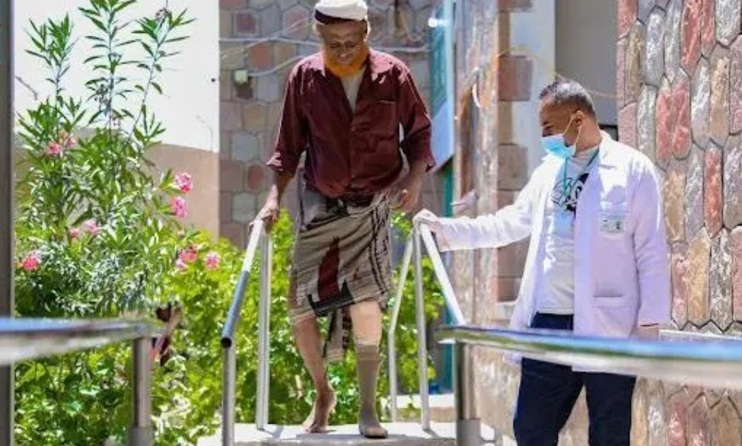 سلمان للإغاثة يدعم مركز للأطراف الصناعية ويقدم خدمات طبية متنوعة في محافظات اليمن