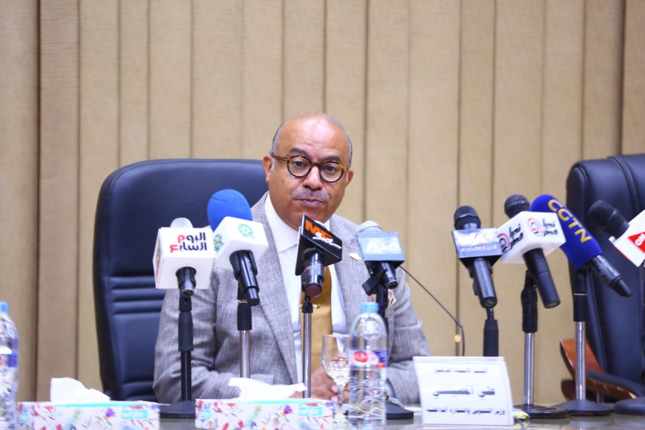 رئيس جهاز تنمية التجارة الداخلية: زيادة عدد معاملات السجل التجاري لـ 3.4 مليون معاملة خلال أول 10 أشهر في 2022